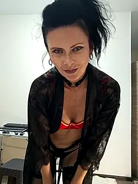 Snapshot of GannaWind chatting on December 5, 2:03 pm GannaWind online show from December 5, 2:03 pm