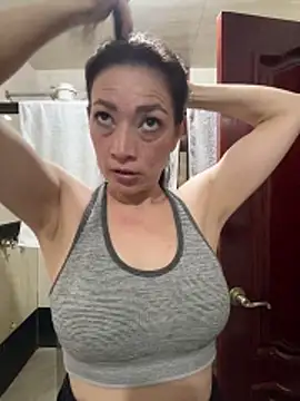 Snapshot of Yulia_sx chatting on January 31, 8:40 pm Yulia sx online show from January 31, 8:40 pm