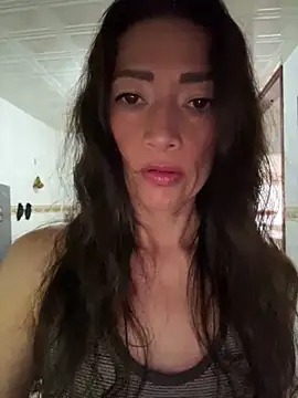 Snapshot of Yulia_sx chatting on February 13, 9:11 pm Yulia sx online show from February 13, 9:11 pm