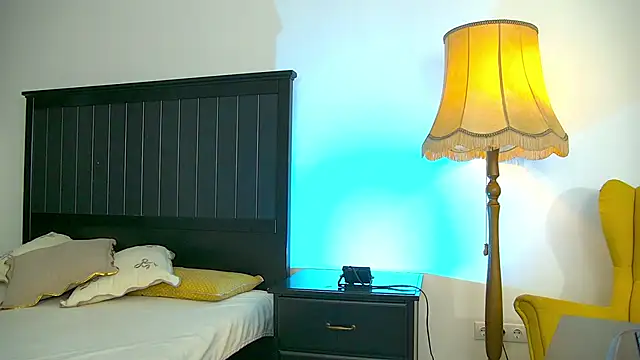 Yanira Muslim online show from April 17, 4:04 am