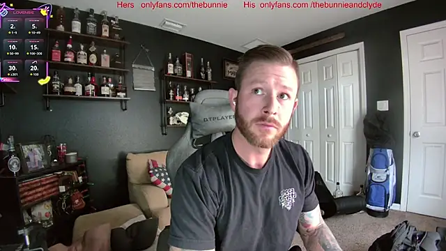 Snapshot of chillinthemosttt chatting on October 29, 3:14 pm chillinthemosttt online show from October 29, 3:14 pm