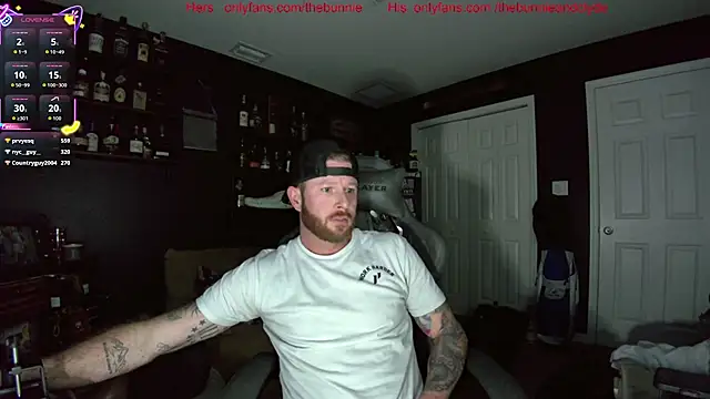 Snapshot of chillinthemosttt chatting on November 7, 4:01 am chillinthemosttt online show from November 7, 4:01 am