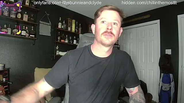 Snapshot of chillinthemosttt chatting on March 9, 3:10 am chillinthemosttt online show from March 9, 3:10 am