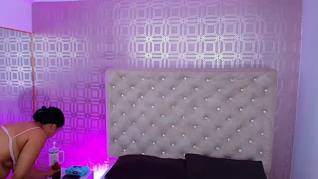 Sara Desire online show from February 3, 12:25 pm