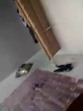 rebekka simpson online show from December 5, 8:33 pm