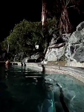 allissonw13 online show from March 14, 7:47 am