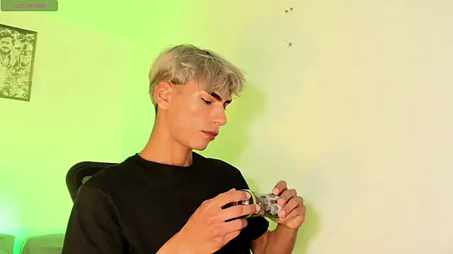 Snapshot of Teo_skinny chatting on September 11, 4:29 pm Teo skinny online show from September 11, 4:29 pm