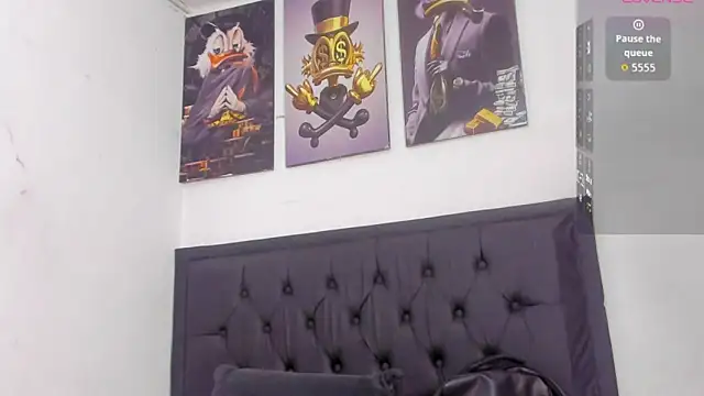 kriixtybrown online show from September 10, 7:36 pm