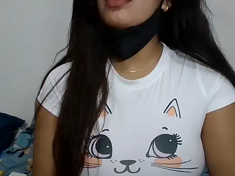 Snapshot of sparkling_queen chatting on February 1, 6:21 am sparkling queen online show from February 1, 6:21 am