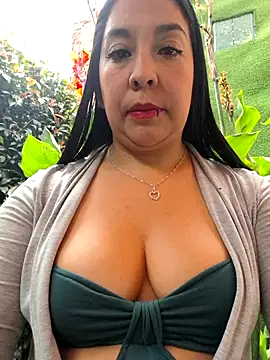 Bella keny online show from March 5, 4:03 pm