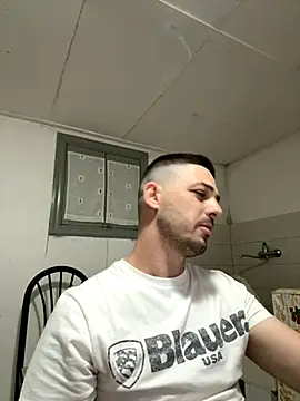 iltoscano95 online show from September 29, 6:57 pm