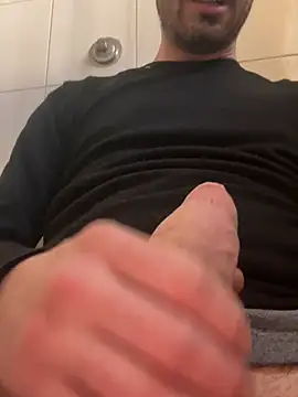 iltoscano95 online show from February 6, 12:41 pm