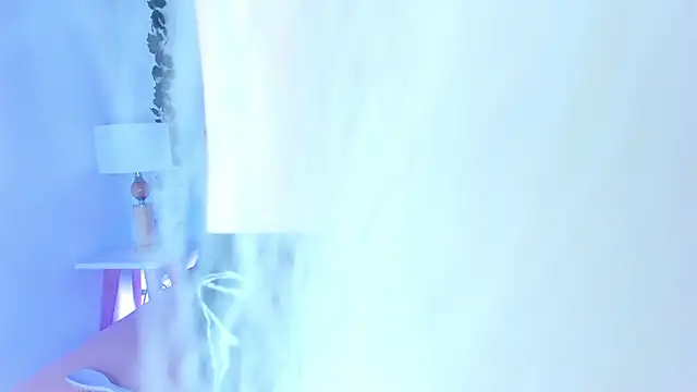 Snapshot of SophieHill_gh chatting on January 28, 11:07 pm SophieHill gh online show from January 28, 11:07 pm