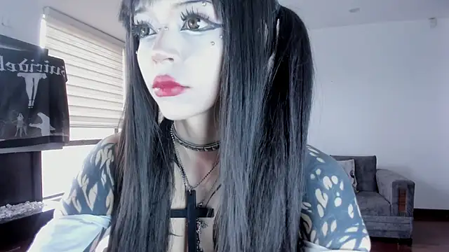 Snapshot of SophieHill_gh chatting on May 12, 6:16 pm SophieHill gh online show from May 12, 6:16 pm