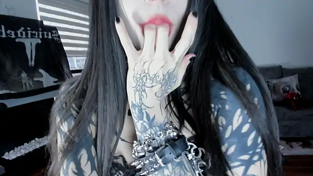 Snapshot of SophieHill_gh chatting on May 31, 10:22 pm SophieHill gh online show from May 31, 10:22 pm