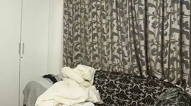 Snapshot of karmicQueen669 chatting on January 25, 8:31 pm karmicQueen669 online show from January 25, 8:31 pm