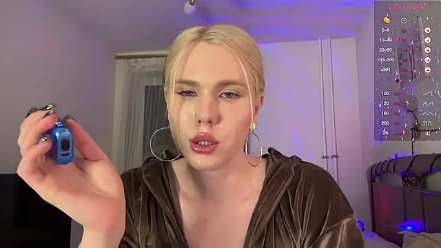 DanielPaige  online show from January 18, 10:28 pm