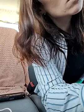 Snapshot of Genevieve143 chatting on March 19, 7:27 pm Genevieve143 online show from March 19, 7:27 pm