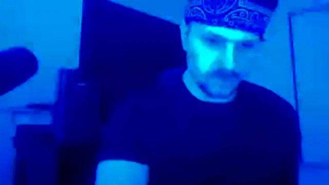 Snapshot of jonnybans chatting on February 21, 7:09 am jonnybans online show from February 21, 7:09 am