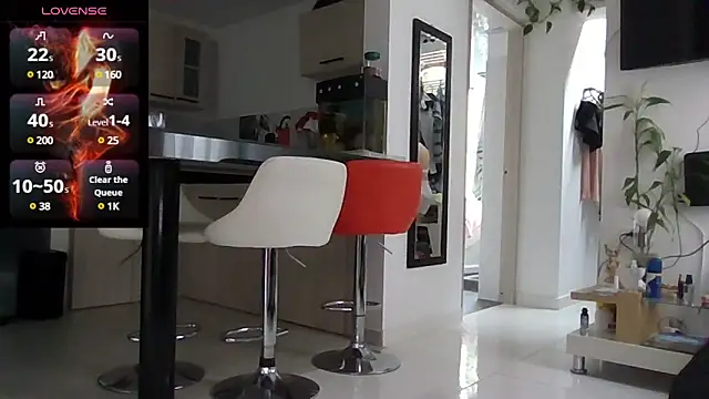 Snapshot of saramartinez1000 chatting on February 15, 10:10 pm saramartinez1000 online show from February 15, 10:10 pm