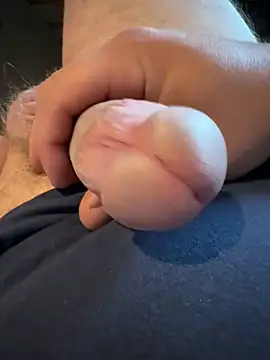 Snapshot of Sebastian24589 chatting on October 27, 9:35 am Sebastian24589 online show from October 27, 9:35 am