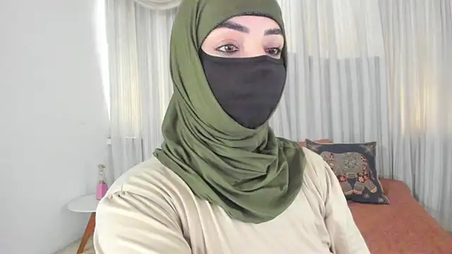 Uzra hayed online show from April 20, 1:58 pm