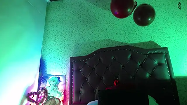 luly pink online show from February 19, 2:40 am