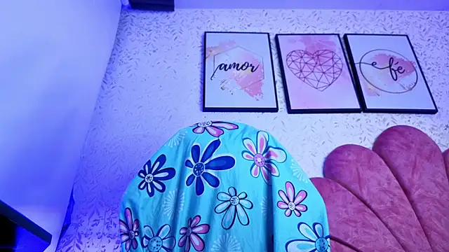 Snapshot of luly_pink chatting on July 9, 3:10 am luly pink online show from July 9, 3:10 am