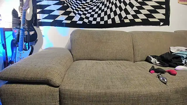 Snapshot of soulfuck92 chatting on December 7, 4:53 am soulfuck92 online show from December 7, 4:53 am