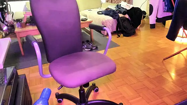 Snapshot of soulfuck92 chatting on January 8, 9:39 pm soulfuck92 online show from January 8, 9:39 pm