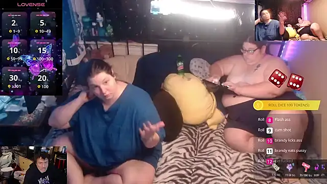 Snapshot of yoursexything79 chatting on March 28, 12:43 am yoursexything79 online show from March 28, 12:43 am