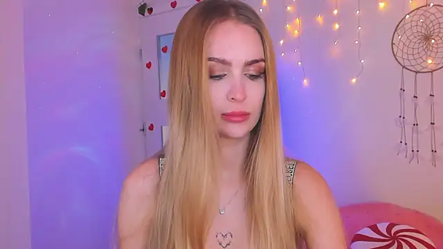 Kamila icee online show from February 28, 8:07 pm