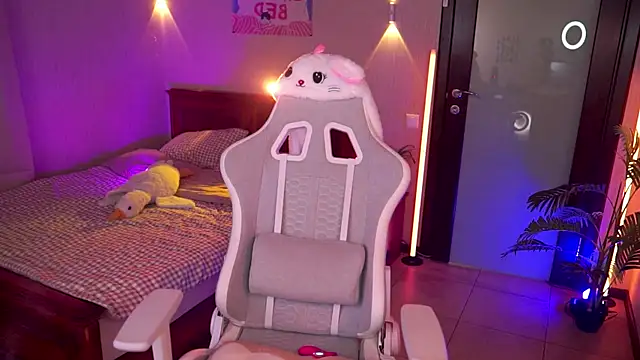 Kamila icee online show from March 27, 9:03 pm