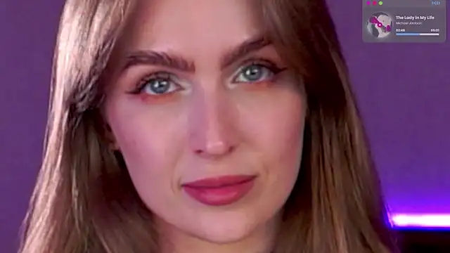 Snapshot of Kamila_icee chatting on June 6, 9:19 pm Kamila icee online show from June 6, 9:19 pm