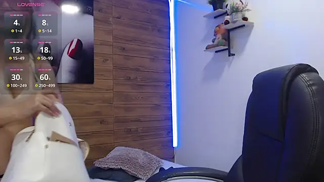 Snapshot of Ashlyeegray chatting on February 27, 10:26 am Ashlyeegray online show from February 27, 10:26 am