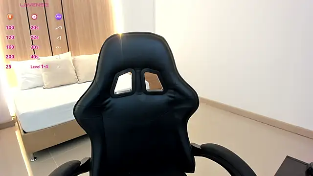 zoe danae  online show from March 23, 12:31 pm