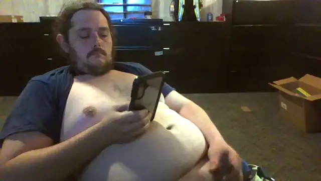 Snapshot of daddysmalldick502 chatting on June 15, 1:24 pm daddysmalldick502 online show from June 15, 1:24 pm