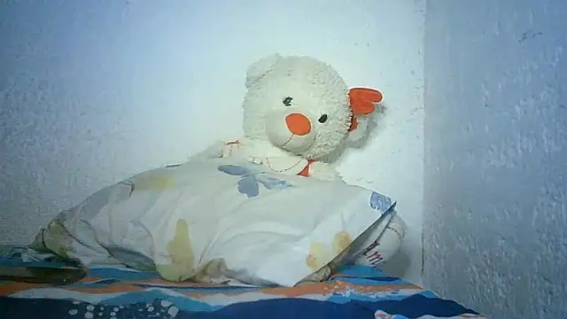 Snapshot of Bellabeltrann chatting on December 14, 2:23 am Bellabeltrann online show from December 14, 2:23 am