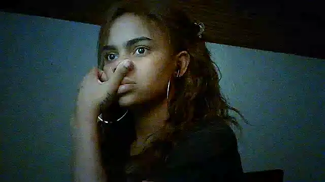 Snapshot of Bellabeltrann chatting on January 24, 3:43 am Bellabeltrann online show from January 24, 3:43 am