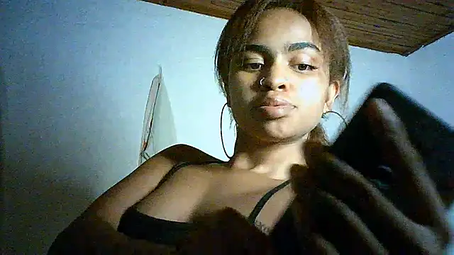 Snapshot of Bellabeltrann chatting on January 28, 6:16 am Bellabeltrann online show from January 28, 6:16 am