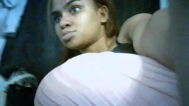 Snapshot of Bellabeltrann chatting on September 20, 10:49 am Bellabeltrann online show from September 20, 10:49 am