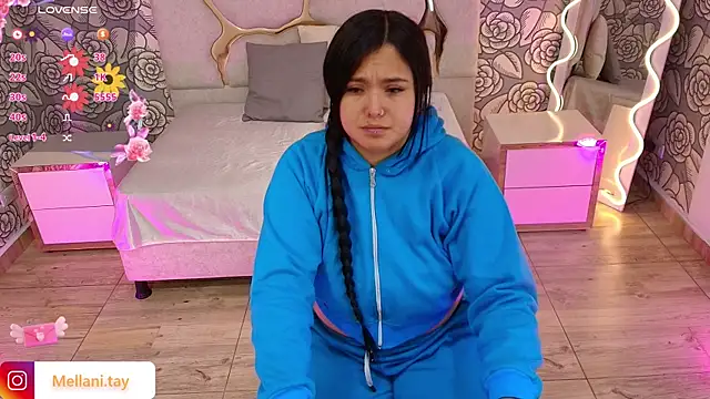 Snapshot of Mellani_tay chatting on February 9, 3:00 am Mellani tay online show from February 9, 3:00 am