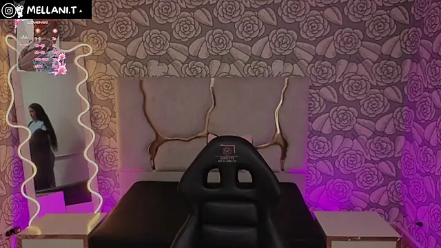 Snapshot of Mellani_tay chatting on September 29, 3:11 am Mellani tay online show from September 29, 3:11 am