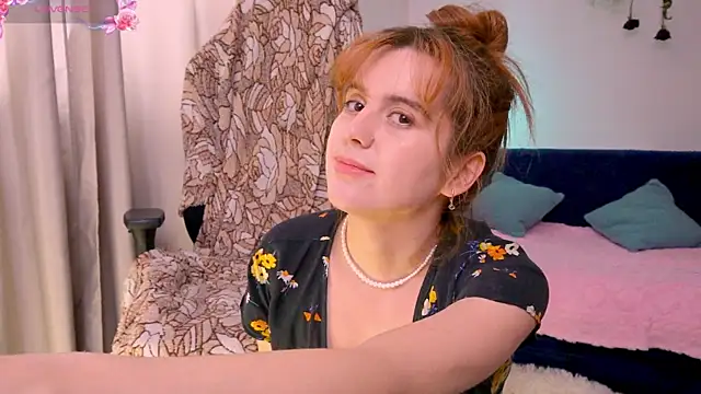 Snapshot of Lisa_sweetheels chatting on February 26, 3:19 pm Lisa sweetheels online show from February 26, 3:19 pm