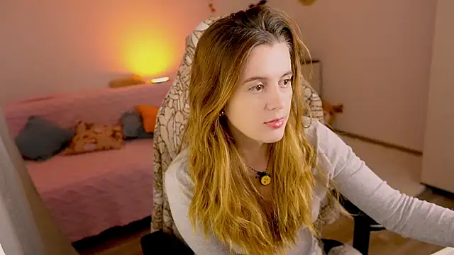 Snapshot of Lisa_sweetheels chatting on November 6, 10:38 am Lisa sweetheels online show from November 6, 10:38 am