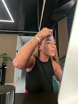 LovingBlondie online show from May 16, 4:31 am