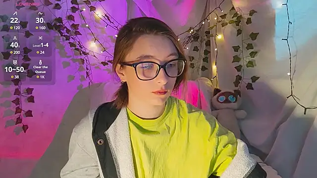 Snapshot of monlight__dana chatting on December 2, 10:28 am monlight  dana online show from December 2, 10:28 am