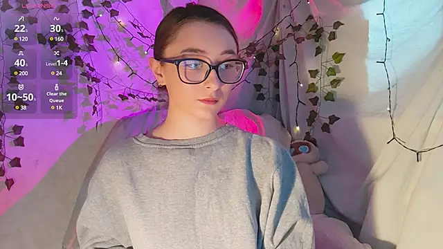 Snapshot of monlight__dana chatting on December 3, 10:39 am monlight  dana online show from December 3, 10:39 am