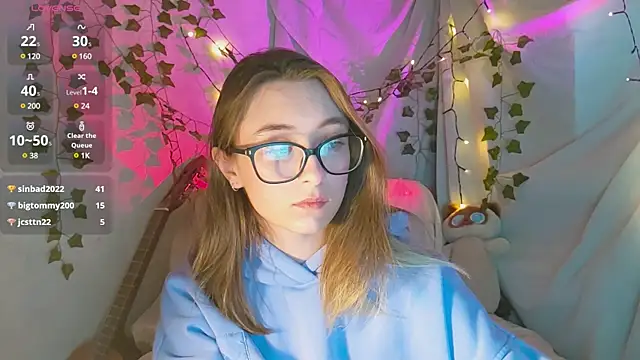 Snapshot of monlight__dana chatting on December 9, 12:40 pm monlight  dana online show from December 9, 12:40 pm