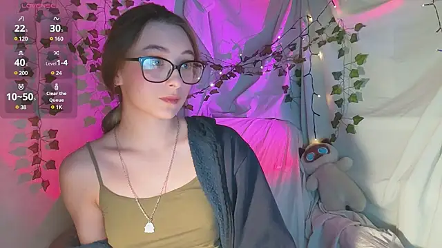 Snapshot of monlight__dana chatting on December 11, 1:39 pm monlight  dana online show from December 11, 1:39 pm